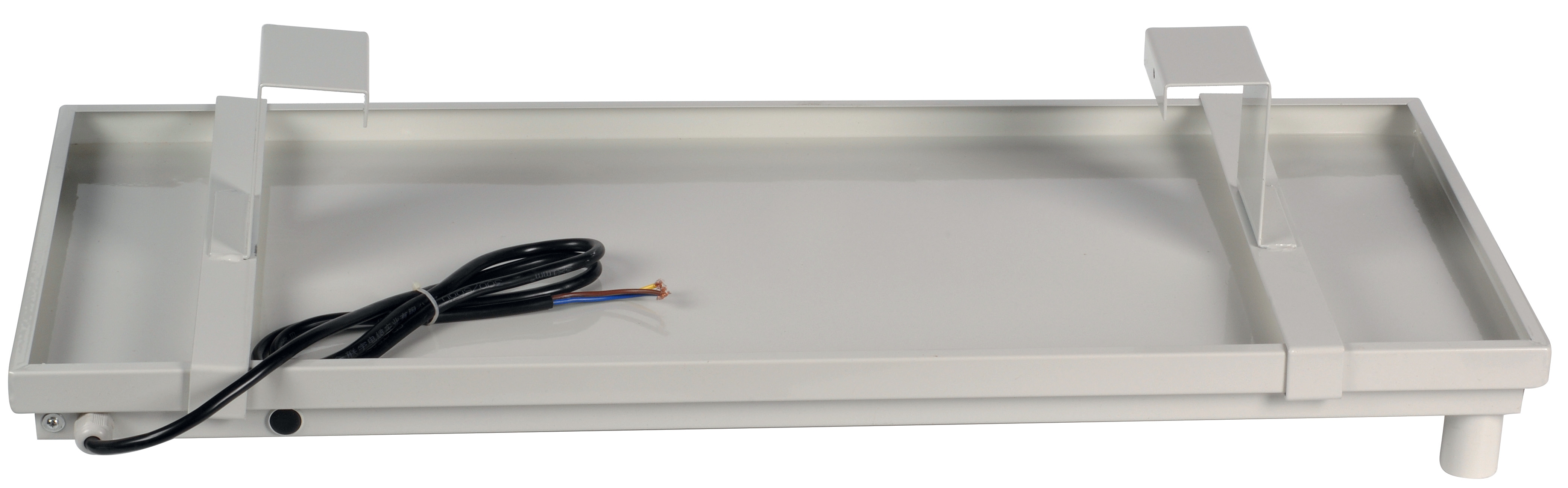 Condensate pan 820 with resistance