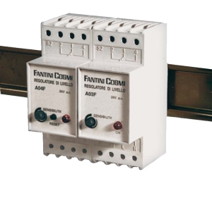 Electronic level detector A04F